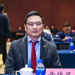 章伟民 章伟民