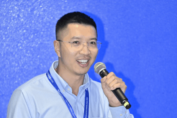 声研院韩峰:低空飞行器要声学优化,运营要环评丨低空大咖谈 9 5 3