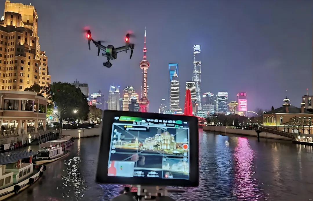 杨浦低空飞行数控师:以技能之翼 领航低空未来 9 640 4 4